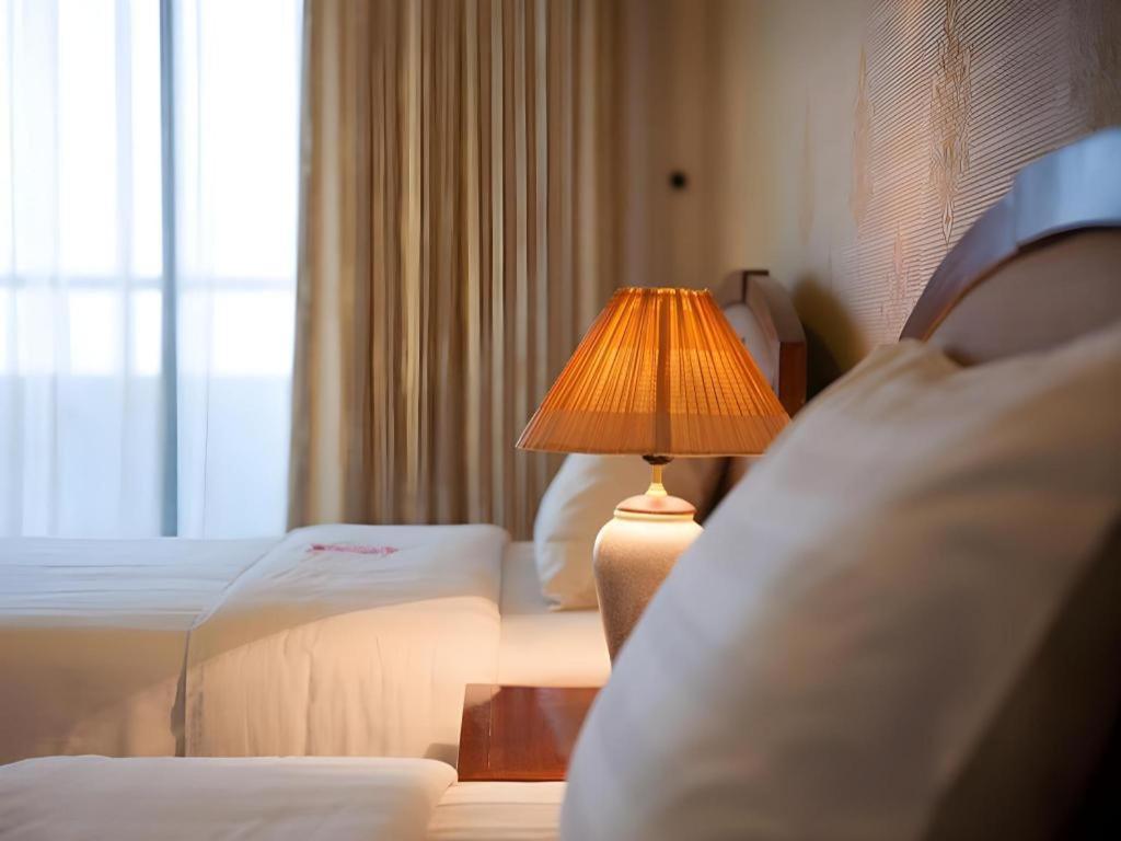 Cwd Hotel Hanoi Exterior foto