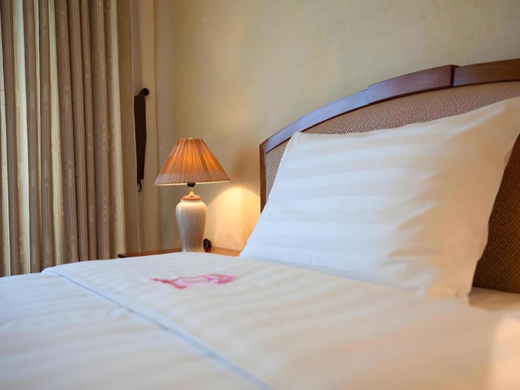 Cwd Hotel Hanoi Exterior foto